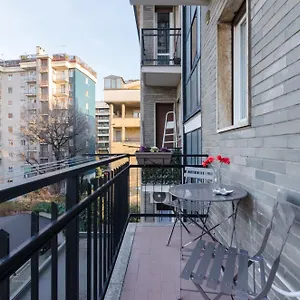 https://appartamento-moderno-san-siro.italymilanhotels.net